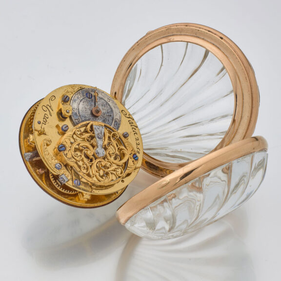 Extraordinary gold French shell-shaped form watch Circa 1760 Extraordinary gold French shell-shaped form watch Circa 1760
