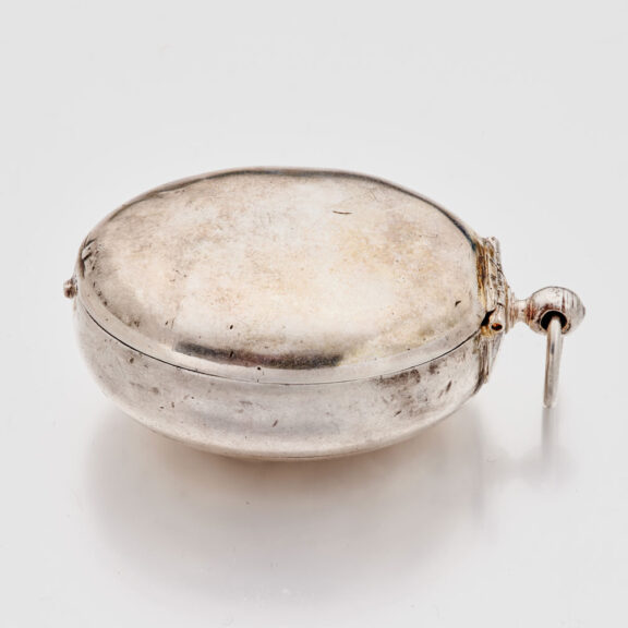 Rare silver oval puritan pre-hairspring verge watch Circa 1635 Rare silver oval puritan pre-hairspring verge watch Circa 1635