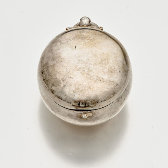 Rare silver oval puritan pre-hairspring verge watch Circa 1635 Rare silver oval puritan pre-hairspring verge watch Circa 1635