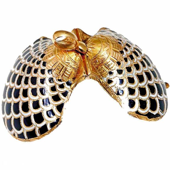 Swiss fine, small shell shaped gold enamel watch Circa 1830 Swiss fine, small shell shaped gold enamel watch Circa 1830
