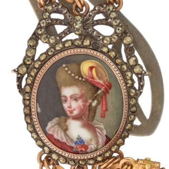 A Swiss gold repeating verge with gold chatelaine Circa 1770