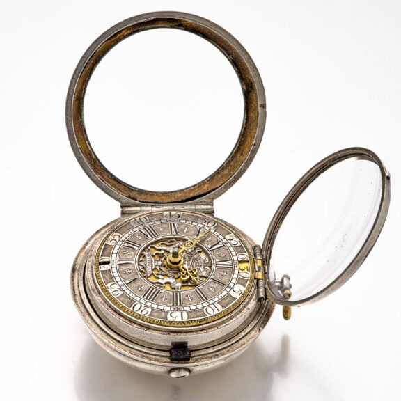 Interesting Dutch watch with date and champlevé dial Circa 1710 Interesting Dutch watch with date and champlevé dial Circa 1710