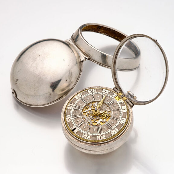 Interesting Dutch watch with date and champlevé dial Circa 1710 Interesting Dutch watch with date and champlevé dial Circa 1710