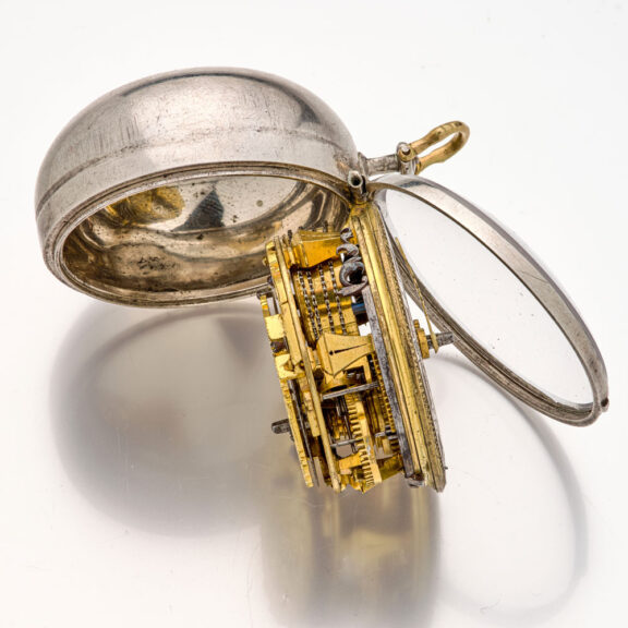 Interesting Dutch watch with date and champlevé dial Circa 1710 Interesting Dutch watch with date and champlevé dial Circa 1710