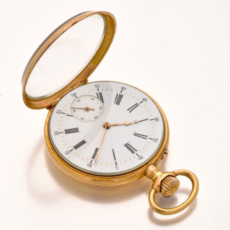 French gold cylinder pocket watch with monogram Circa 1880
