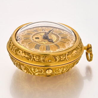 Splendid Dutch 22K gold repoussé watch with date Circa 1740