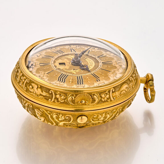 Splendid Dutch 22K gold repoussé watch with date Circa 1740 Splendid Dutch 22K gold repoussé watch with date Circa 1740