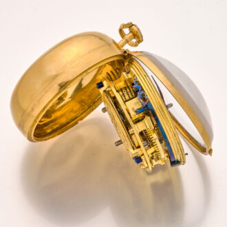 Splendid Dutch 22K gold repoussé watch with date Circa 1740