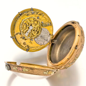 French attractive multi-coloured gold repeating watch Circa 1760