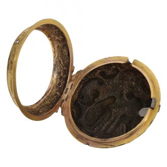 English gold watch with repoussé decoration Circa 1745