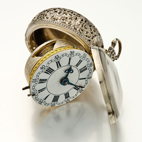 English silver quarter repeating repoussé verge watch Circa 1740 English silver quarter repeating repoussé verge watch Circa 1740