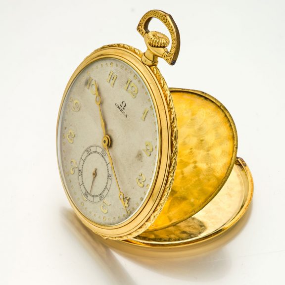 Swiss 18 carat gold Art Deco lever dress watch Circa 1930 Swiss 18 carat gold Art Deco lever dress watch Circa 1930