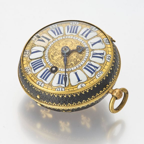 French oignon verge watch in leather-covered case Circa 1710 French oignon verge watch in leather-covered case Circa 1710
