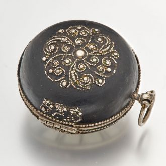 French black copper watch with central winding Circa 1685