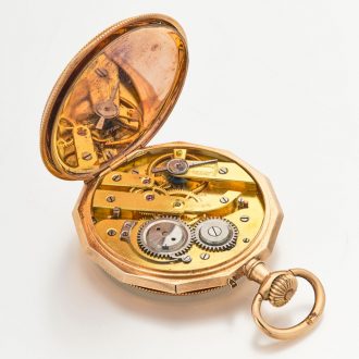 Swiss 14 carat yellow gold keyless dress watch Circa 1900