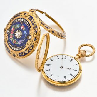 Very exclusive Swiss thin 18K gold cabriolet watch Circa 1840 Very exclusive Swiss thin 18K gold cabriolet watch Circa 1840