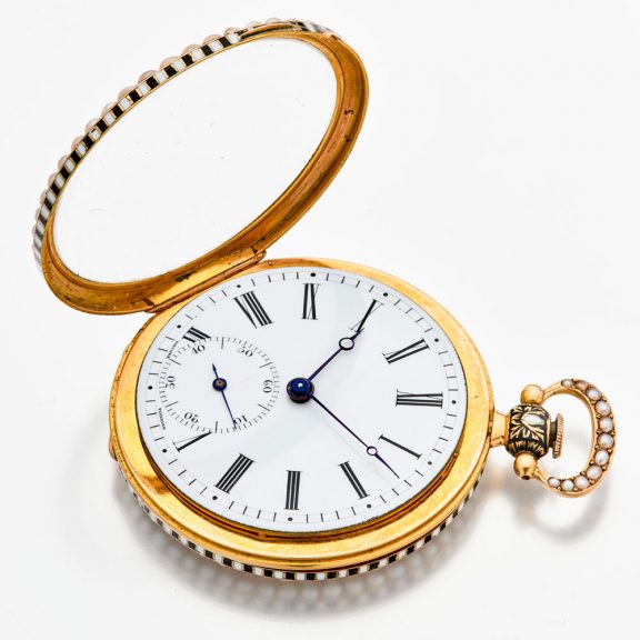 Fine Swiss18 carat gold watch for Chinese market Circa 1835 Fine Swiss18 carat gold watch for Chinese market Circa 1835