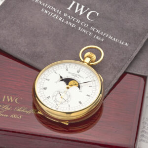 Extraordinary Swiss 18K gold watch with calendar Circa 1999