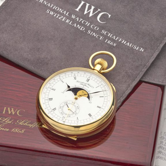 Extraordinary Swiss 18K gold watch with calendar Circa 1999 Extraordinary Swiss 18K gold watch with calendar Circa 1999