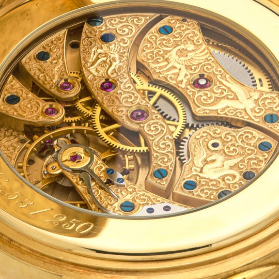 Extraordinary Swiss 18K gold watch with calendar Circa 1999 Extraordinary Swiss 18K gold watch with calendar Circa 1999