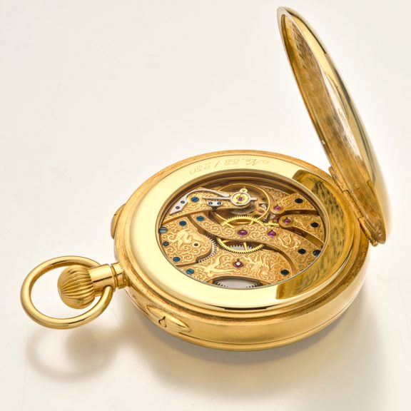 Extraordinary Swiss 18K gold watch with calendar Circa 1999 Extraordinary Swiss 18K gold watch with calendar Circa 1999