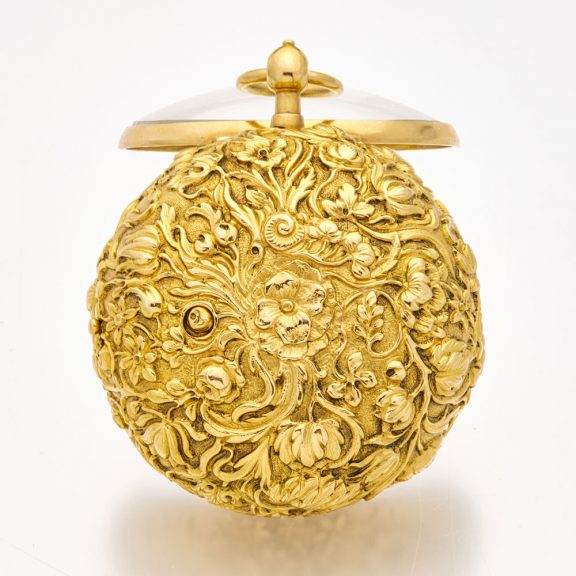 Exquisite English gold watch with floral decoration Circa 1690 Exquisite English gold watch with floral decoration Circa 1690