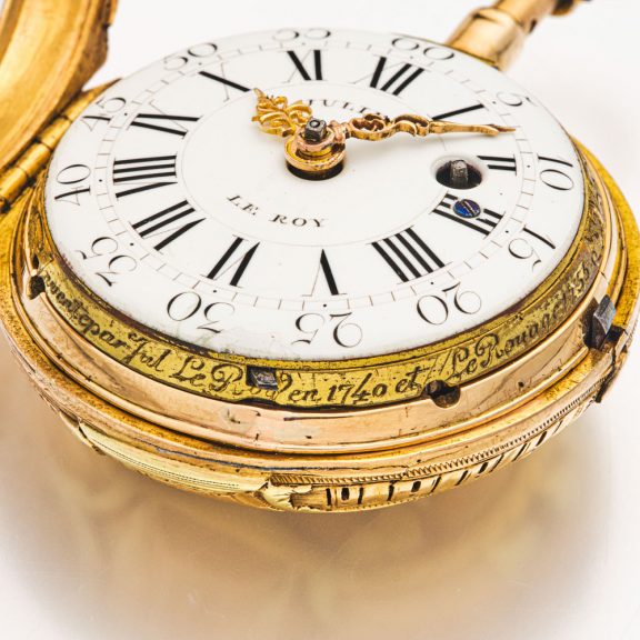 French attractive multi-coloured gold repeating watch Circa 1760 French attractive multi-coloured gold repeating watch Circa 1760