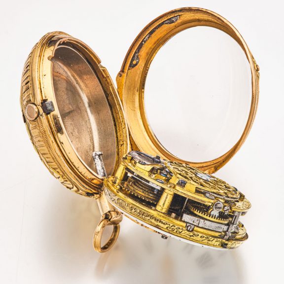 French attractive multi-coloured gold repeating watch Circa 1760 French attractive multi-coloured gold repeating watch Circa 1760