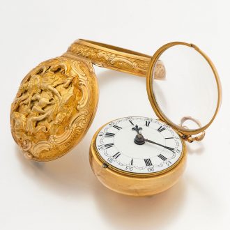 Rare English 22 carat gold repoussé verge watch Circa 1746