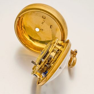 Attractive English enamelled gold cylinder watch Circa 1774