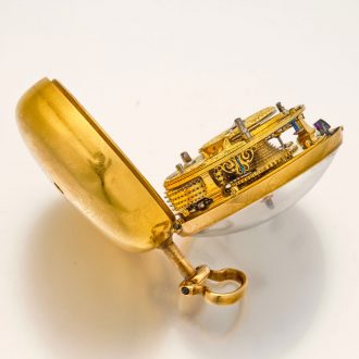 Attractive English enamelled gold cylinder watch Circa 1774
