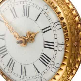English gold verge in a chased and engraved case Circa 1770