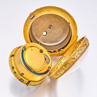 English 22K gold very early five minute repeater watch Circa 1710