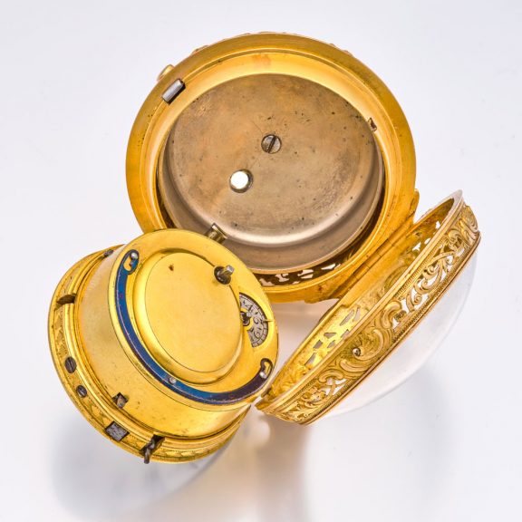English 22K gold very early five minute repeater watch Circa 1710 English 22K gold very early five minute repeater watch Circa 1710
