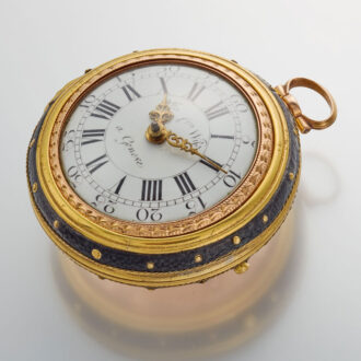 A verge in 20 carat gold pair cases and glazed outer Circa 1775