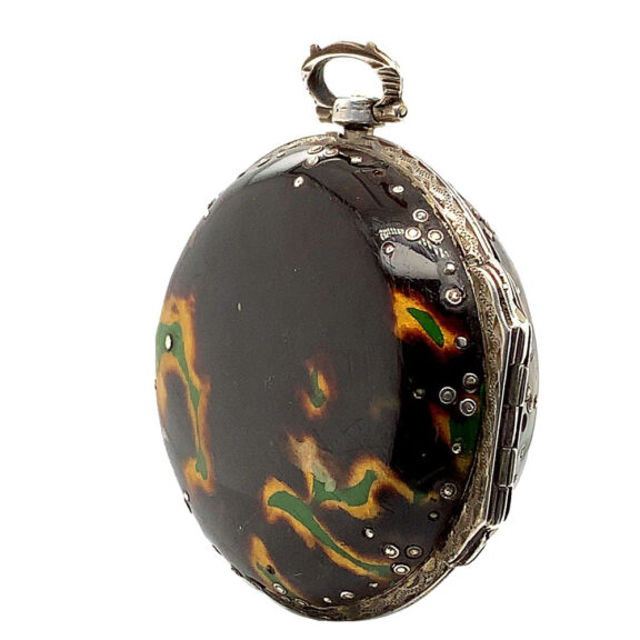 English silver pair cased oignon pocket watch Circa 1705 English silver pair cased oignon pocket watch Circa 1705