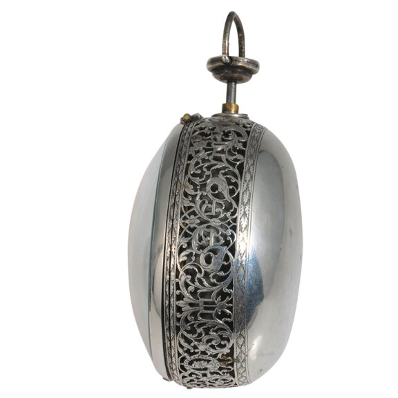 French exceptionally repeating "oignon" watch Circa 1685 French exceptionally repeating "oignon" watch Circa 1685