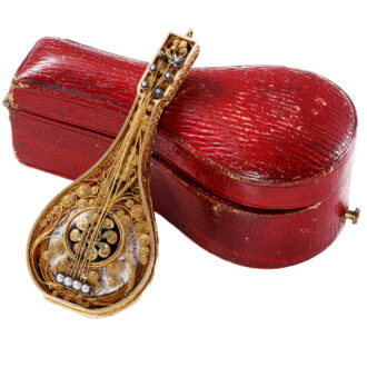 Gold mandolin shape hunting-cased pocket watch Circa 1805