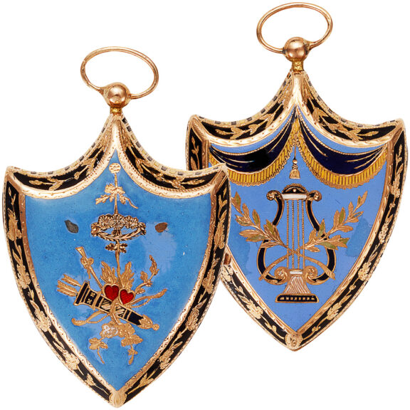 Unsigned escutcheon shaped verge pendant watch Circa 1805