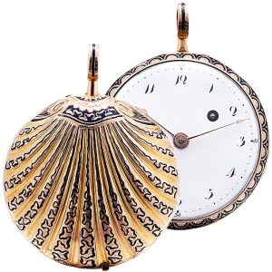 Gold and enamel watch in the shape of a sea shell Circa 1800-1810