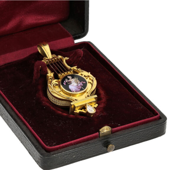 Swiss rare gold and enamel lyre-shaped fob watch Circa 1800 Swiss rare gold and enamel lyre-shaped fob watch Circa 1800