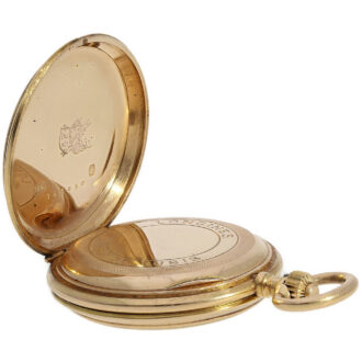 Swiss gold hunting cased watch with enamel painting Circa 1900