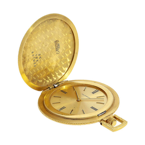 Flat American gold hunting cased lever pocket watch Circa 1965 Flat American gold hunting cased lever pocket watch Circa 1965