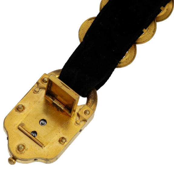 Gold-plated fob watch in the shape of a curtain lock Circa 1820 Gold-plated fob watch in the shape of a curtain lock Circa 1820
