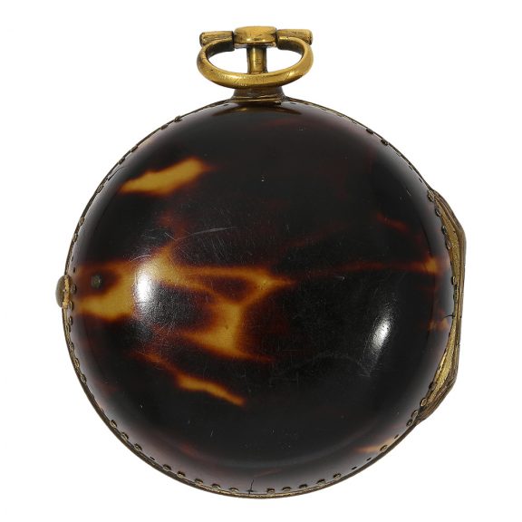 English verge pocket watch in a tortoiseshell case Circa 1700 English verge pocket watch in a tortoiseshell case Circa 1700
