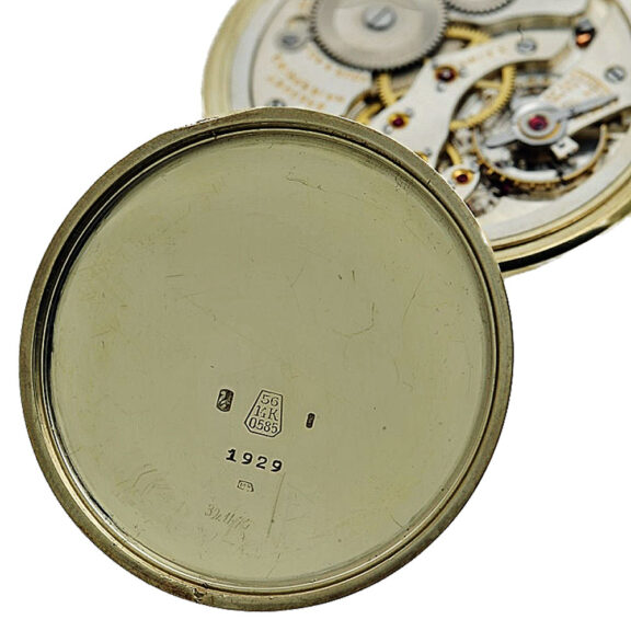 American decorative gold enamel pendant watch Circa 1929 American decorative gold enamel pendant watch Circa 1929