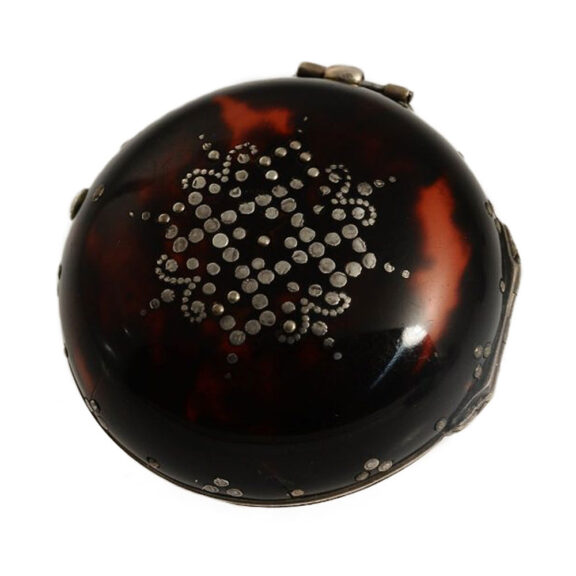 French pair-cased watch with tortoiseshell outer case Circa 1782 French pair-cased watch with tortoiseshell outer case Circa 1782