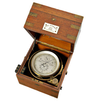 Swiss ship's chronometer with 52h power reserve Circa 1922
