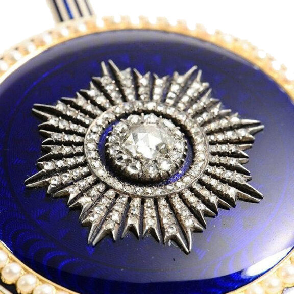 English exquisite large diamond- and pearl-set watch Circa 1800 English exquisite large diamond- and pearl-set watch Circa 1800