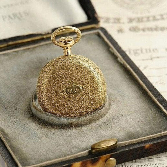 Swiss early miniature watch with tortoiseshell box Circa 1866 Swiss early miniature watch with tortoiseshell box Circa 1866